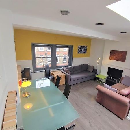 Stylish Apartment Near Carnaby Street, Sleeps 4. ロンドン エクステリア 写真