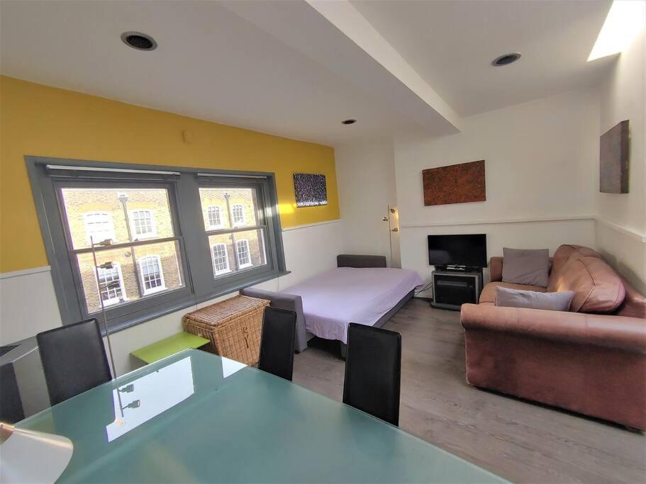 Stylish Apartment Near Carnaby Street, Sleeps 4. ロンドン エクステリア 写真